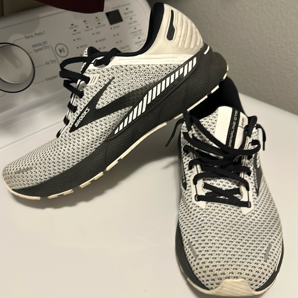 Men’s Brooks Adrenaline GTS sz 11.5 wide fit